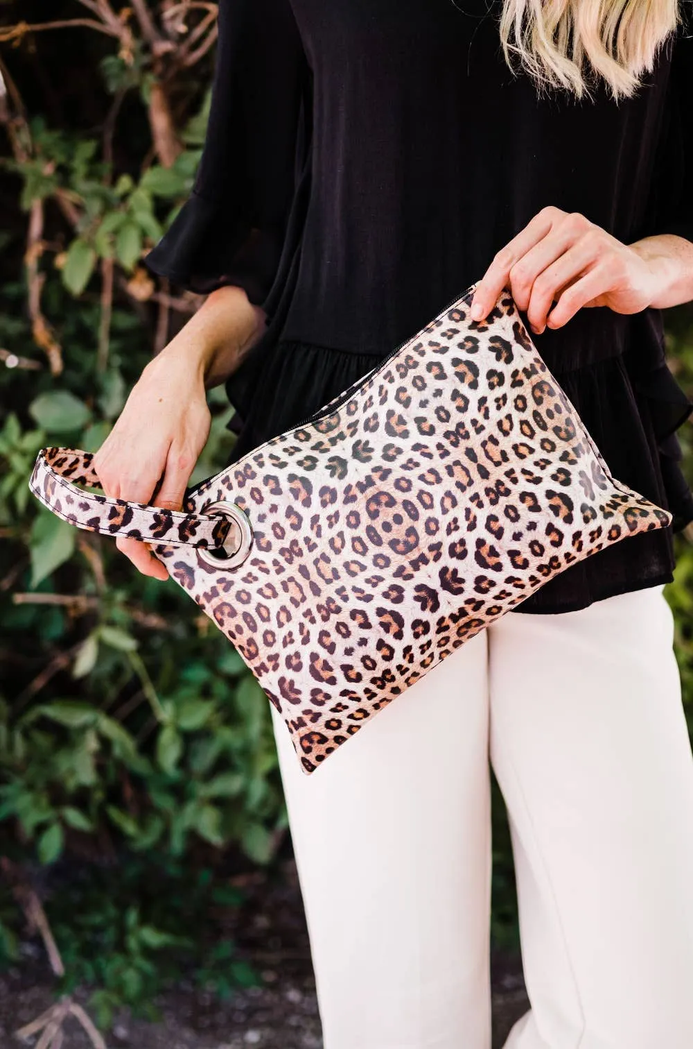 Alexa Oversized Clutch: Rust