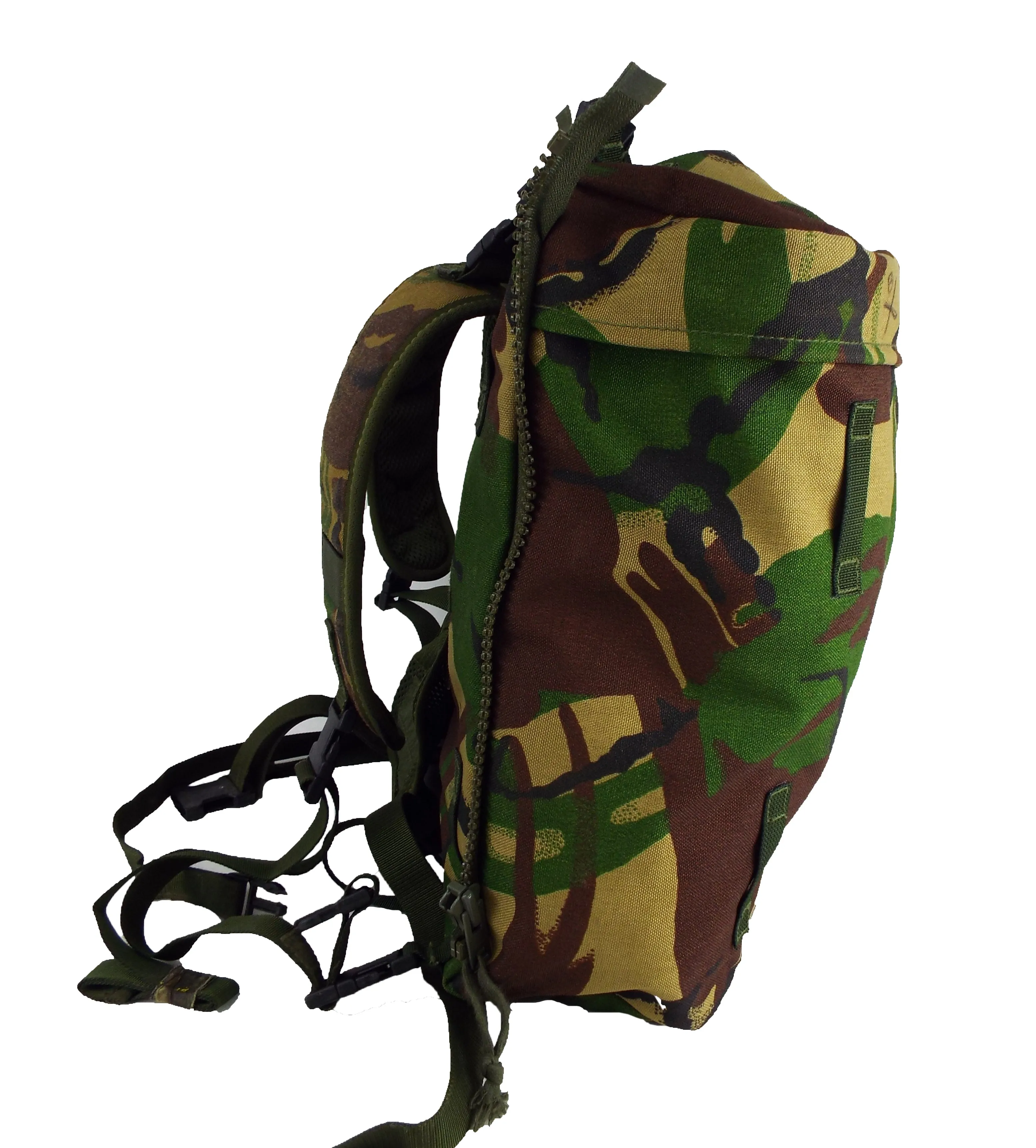 British Woodland Camo Day Pack - back pack - Rucksack side pockets