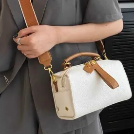 Glow Chic's All-Matching Shoulder Bag